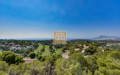 Exclusive villa with stunning panoramic views next to the Altea Golf Club